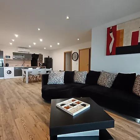 Apartment Moderne Pia